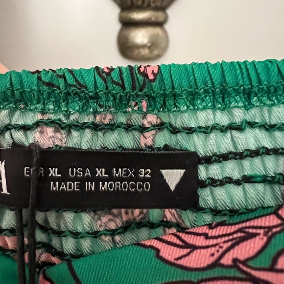 ZARA - Green and pink floral crop top w/ puffed sleeves - Picture 5 of 5